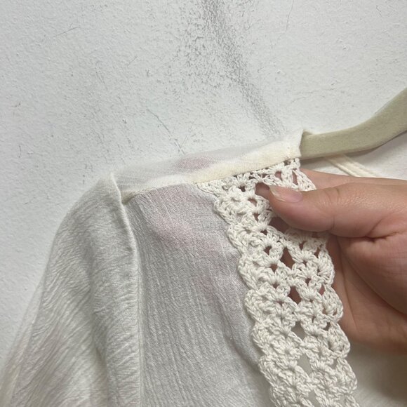 NWT No Boundaries L Long Sleeve White Crochet Trim Tunic Top With Beaded Accent - Picture 7 of 11